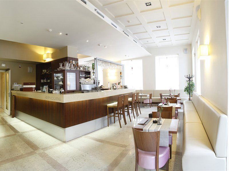 Hotel Maestro By Adrez Praha Restaurant bilde
